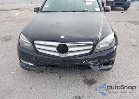 2011 Mercedes-Benz C 300 Luxury 4Matic/Sport 4Matic из США, поврежденный, VIN WDDGF8BBXBA495451